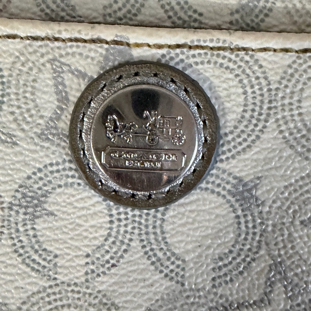 Coach Cream and Gray Women's Wallet-Y2K - Picture 7 of 11